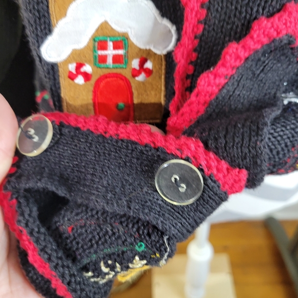 Womans Nutcracker Christmas Cardigan Cute Appliques Red Trim Size Large - Picture 13 of 13